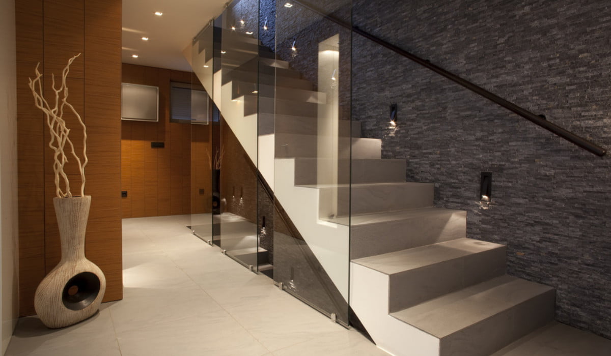 Ý tưởng thiết kế cầu thang bằng đá marble